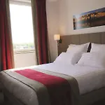 Отель Kyriad Lyon Est Stadium Eurexpo 3*