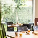 Hotel Kyriad Lyon Est Stadium Eurexpo Meyzieu