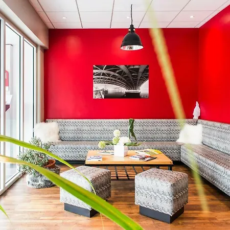 Hotel Kyriad Lyon Est Stadium Eurexpo