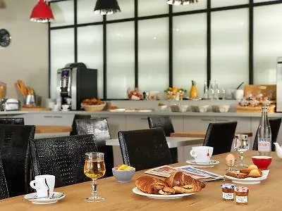 Kyriad Lyon Est Stadium Eurexpo