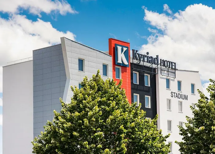 Kyriad Lyon Est Stadium Eurexpo Hotel