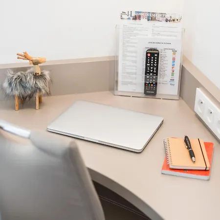 Kyriad Lyon Est Stadium Eurexpo Meyzieu Hotel