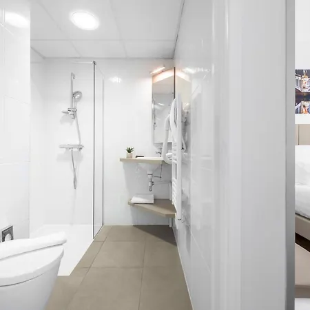 Kyriad Lyon Est Stadium Eurexpo Meyzieu Hotel