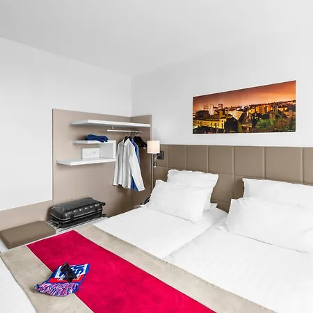 Szálloda Kyriad Lyon Est Stadium Eurexpo 3*