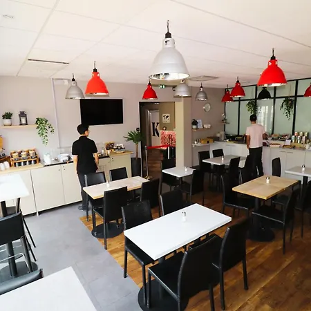 Hotel Kyriad Lyon Est Stadium Eurexpo Meyzieu 3*