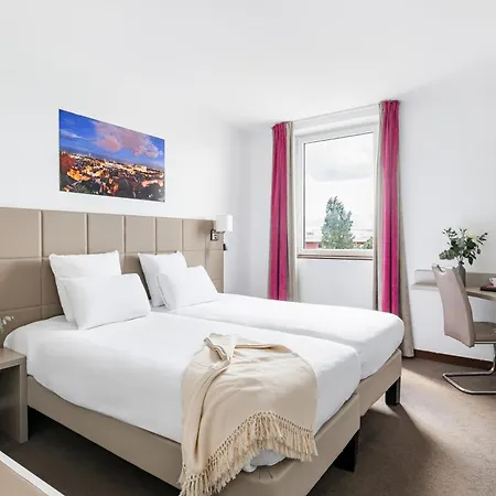Szálloda Kyriad Lyon Est Stadium Eurexpo 3*