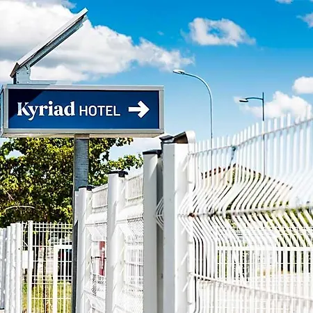 Kyriad Lyon Est Stadium Eurexpo Hotell 3*