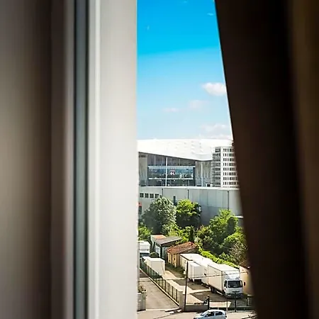 Kyriad Lyon Est Stadium Eurexpo Hotell