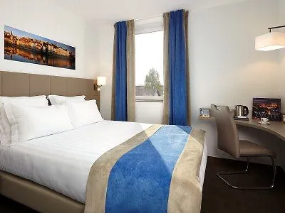 Hotel Kyriad Lyon Est Stadium Eurexpo Meyzieu 3*