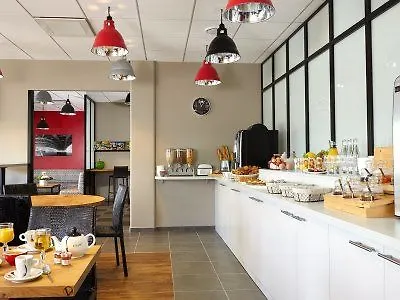 Hotel Kyriad Lyon Est Stadium Eurexpo Meyzieu