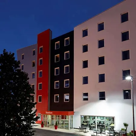 Kyriad Lyon Est Stadium Eurexpo Hotell Meyzieu