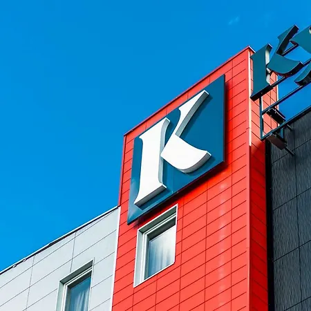 Kyriad Lyon Est Stadium Eurexpo Hotel